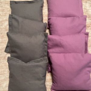 Cornhole bags filled with corn. Brand new never used. No longer needing them.